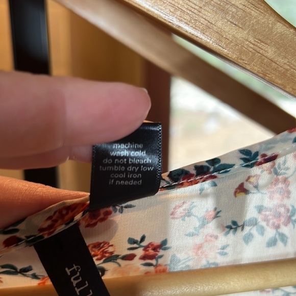 Full Tilt Sheer Cream Floral Button Up Blouse Size XS - Picture 4 of 6